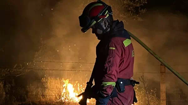 Temperaturen zu hoch - Waldbrand in Spanien: Dutzende Menschen evakuiert