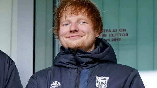 „Ein Traum“ - Ed Sheeran kauft sich Anteile eines PL-Klubs