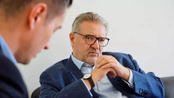 „Krone“-Kommentar - Peter Hackers wundersame Art der Geldvermehrung