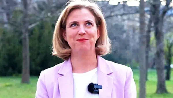 NR-Wahl - Meinl-Reisinger will pinke Spitzenkandidatin sein