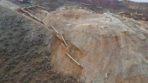 Suche in der Türkei - Kein Lebenszeichen von Vermissten in Goldmine