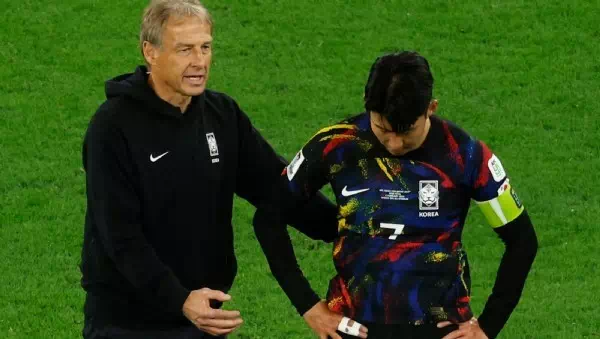 Herzogs Traum geplatzt - Lächeln sorgt für Ärger: Presse zerlegt Klinsmann