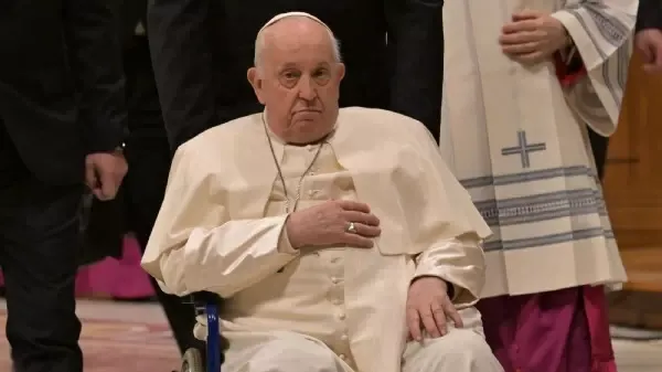 Franziskus erkrankt - Große Sorge: Das passiert, wenn der Papst stirbt