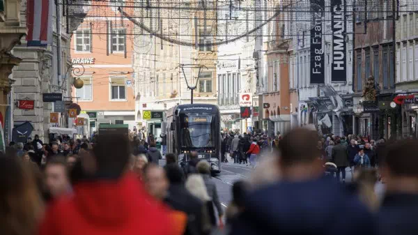 Flaute im Handel - Leere Kassen trotz voller Einkaufsstraßen