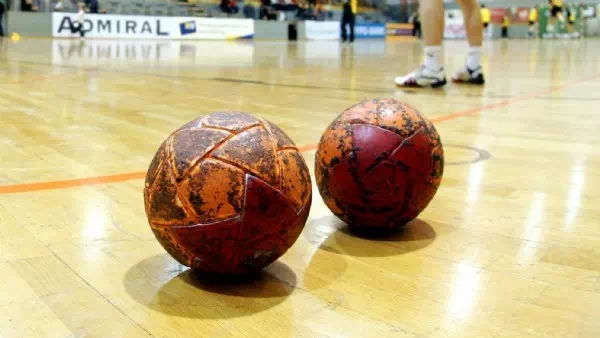 Handball Liga Austria  - Schwaz unterliegt Fivers – Hard bleibt auf Platz 1
