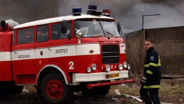 Heftige Sturmböen - Tscheche (57) von Ast vor seinem Haus erschlagen