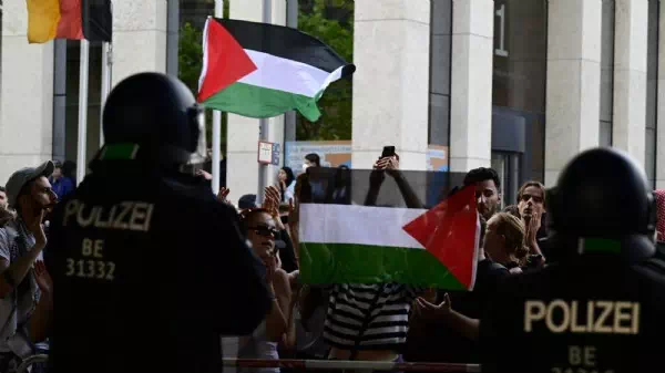 Pro-Palästina-Protest - Polizei räumte besetzte Universität in Berlin