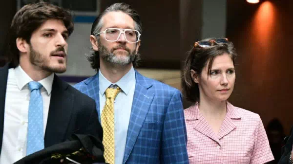 Tränen im Gerichtssaal - Amanda Knox in Italien neuerlich verurteilt