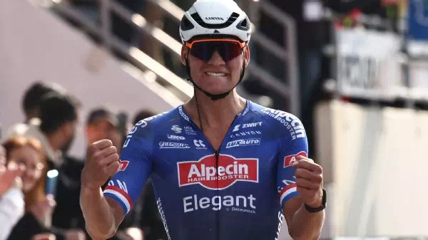 Radsport   - Weltmeister Van der Poel verlängert Vertrag!