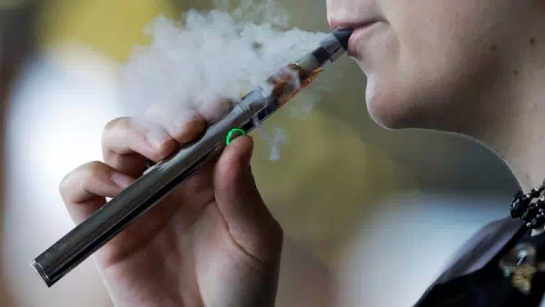 Ist sie „gesünder“? - Trend Vapen: Mythen um E-Zigarette unter der Lupe