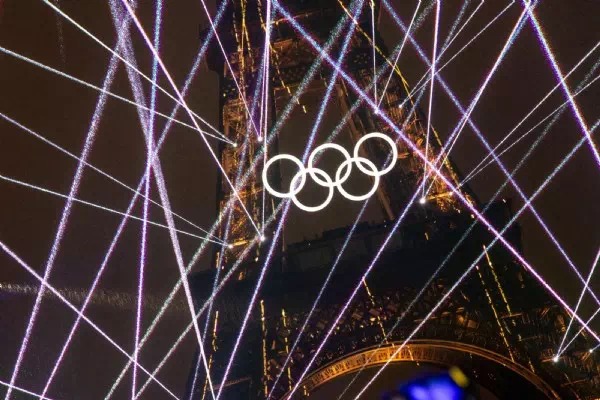 Kuriose Geschichten - Ei und geschmuggelte Robbe als Paris-Glücksbringer