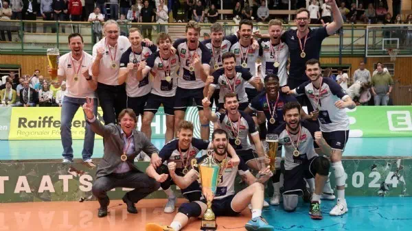 Dutzend ist voll - Kein Wunder! Tirol krönt sich zum Volleyball-Champ