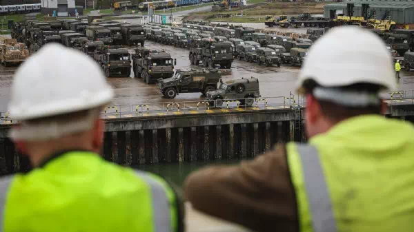 Reaktion auf Russland - Beispielloses Budget: Die NATO rüstet massiv auf
