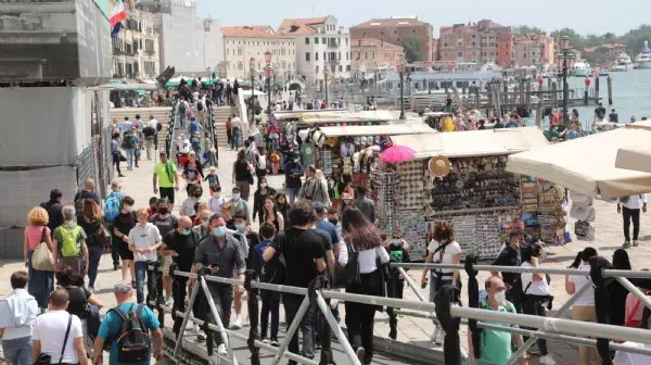 Bis zu 300 € Bußgeld - Venedig weist Salzburg beim Massentourismus Weg
