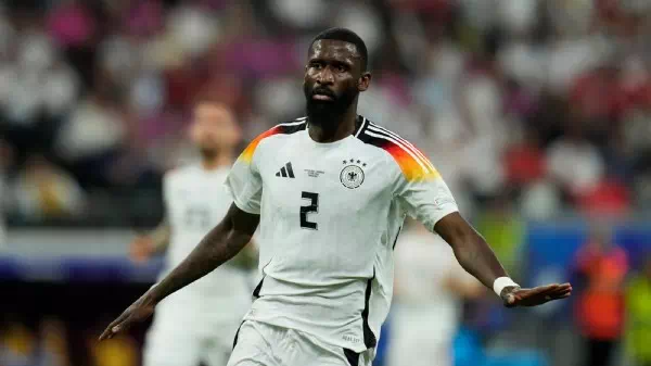 „Beim Jubeln verletzt“ - Nach Tah-Aus! Fehlt auch Rüdiger im Achtelfinale?