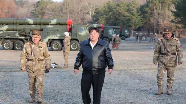„Besonders groß“ - Nordkoreas Heer präsentierte neue Raketenwerfer