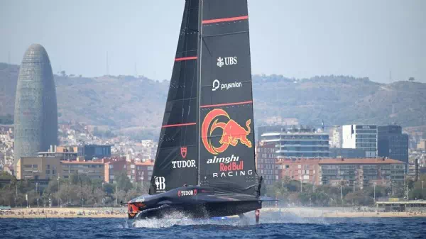 Erfolg für Schweizer - 2. Sieg für Alinghi – America‘s Cup-Ticket winkt