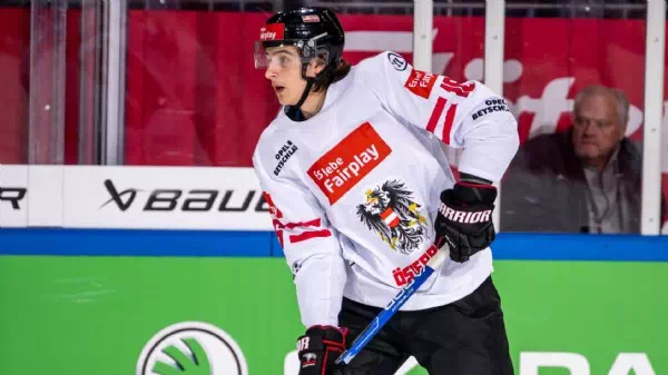 Baba, EHC Kloten!   - David Reinbacher setzt Saison in Nordamerika fort