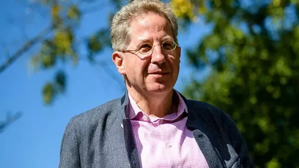 Rechtsextremen-Datei - Verfassungsschutz beobachtet nun Ex-Chef Maaßen