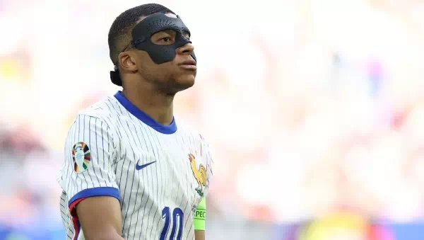 Schlechte Nachrichten - „Mbappe wird sich an die Maske gewöhnen müssen“