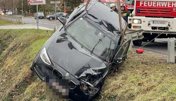 Party in der Tenne - Schladming: Wenn der Bier-Mann dreimal klingelt