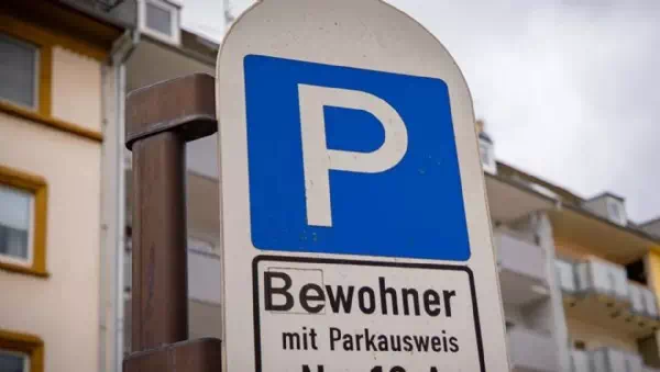 Pariser Vorbild? - Deutsche Stadt schwingt Parkgebühren-Hammer