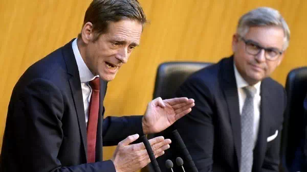 KI-generierte Sujets - Erste Vorwürfe von Schummel-Bildern im Wahlkampf