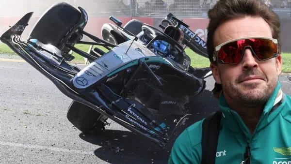 Aufreger in Melbourne - Wilder Mercedes-Crash: Strafe für Fernando Alonso!