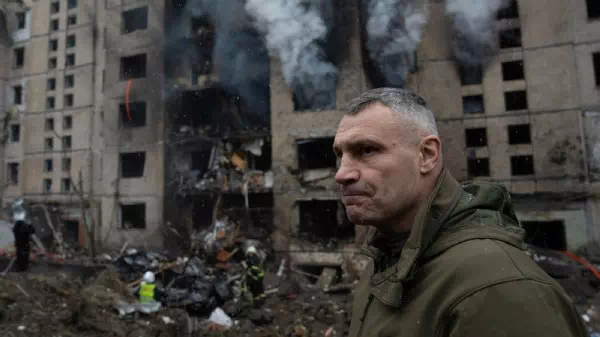 Klitschko vor Ort - Tödlicher Raketenhagel auf Kiew und Charkiw