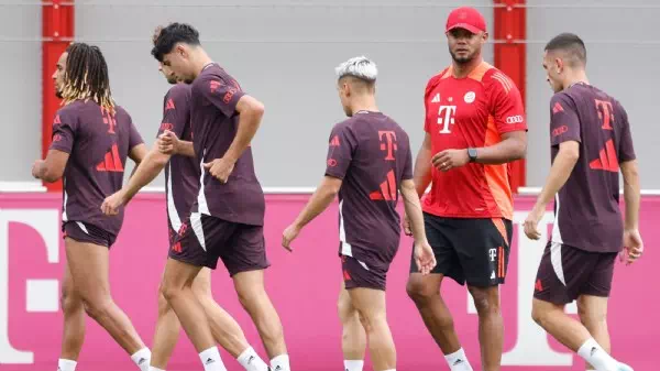 Blamables Testspiel - Fuß gebrochen! Hiobsbotschaft für Bayern