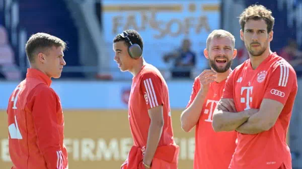 Kritik von Bayern-Fans - „Das Menschliche spielt wohl keine Rolle mehr“