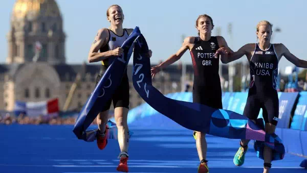 Österreich überrundet - Packender Zielsprint: Deutschland holt Gold!