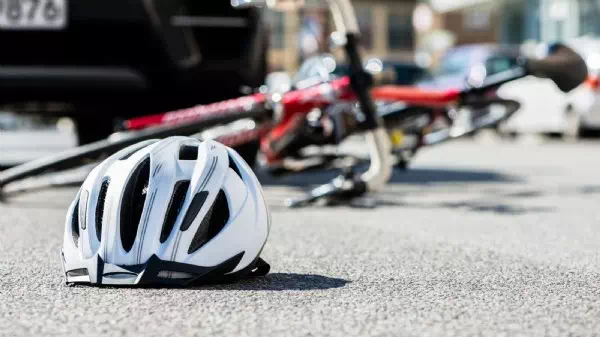 Teurer fällt durch - Billigteil von Lidl glänzt im Fahrradhelm-Test