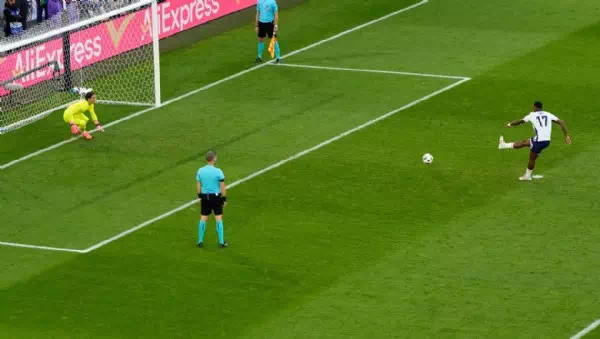 England-Held Toney: - „Schau nie Ball an“ – Elfer-Technik verblüfft alle