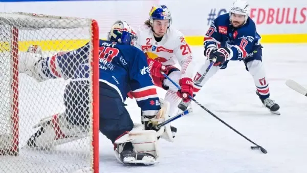 Eishockey-Liga   - Red Bull Salzburg verpasst Sprung auf Rang 2