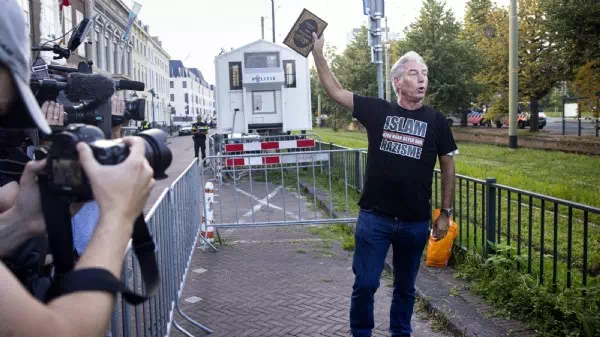 „Gewalt inakzeptabel“ - Koran-Verbrennung in den Niederlanden eskaliert
