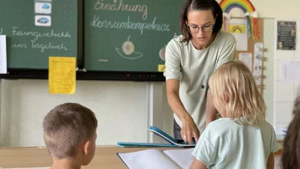 Bildungssystem neu? - Polaschek schlägt vor: Nicht nur Lehrer in Schulen