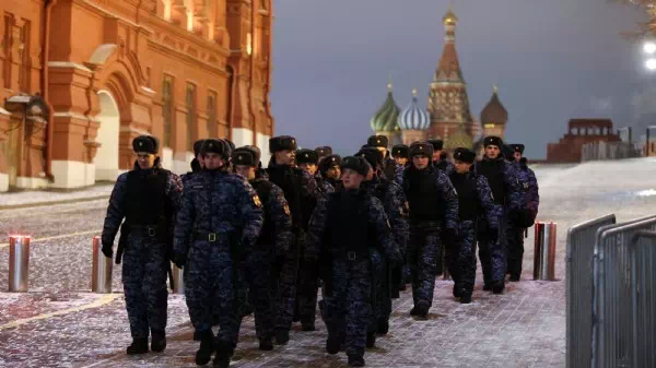 Auch „Weihnachtsmann“ - Russland nahm zu Silvester Tausende Migranten fest
