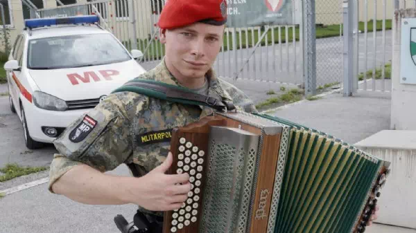 „Krone“ fand Helden - Seine Musik beruhigte Autofahrer im Tunnelinferno