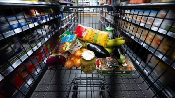 Bis zu 44% teurer - Lebensmittelpreise bleiben weiter auf hohem Niveau