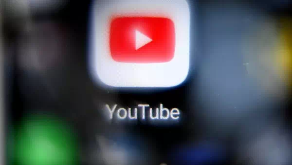 Stundenlang online - Mann tötet Vater und präsentiert Kopf auf YouTube