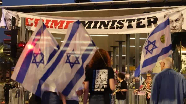 „Druck erhöhen“ - Tausende Israelis bei Demos gegen Netanyahu