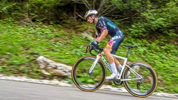 Auch Vuelta in Gefahr - Wirbelbruch! Roglic-Diagnose nach Tour-Sturz da
