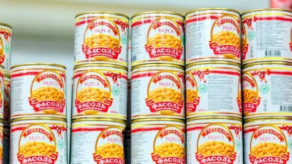 Firmenchefs verhaftet - 150 Russen durch verdorbene Bohnen vergiftet