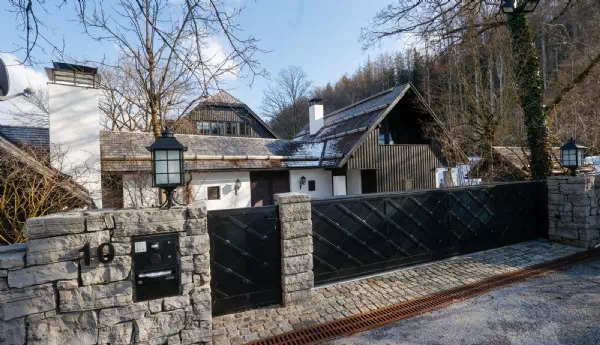 Wurde geschreddert - Akt zur Oligarchen-Villa ist wieder aufgetaucht