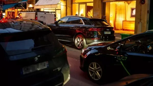 Bürgerbefragung - Paris stimmt heute über teures Parken für SUVs ab
