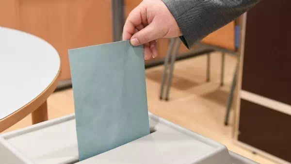 Opposition schäumt - Türkis-Grün schmettert vorgezogene Neuwahlen ab