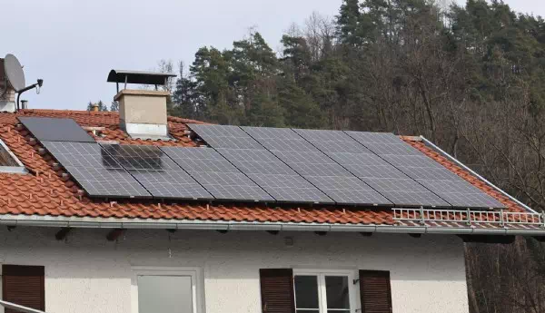Anträge steigen stark - PV-Anlagen verzeichnen kräftigen Boom in Tirol