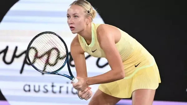 Achtelfinale in Linz - Titelverteidigerin Potapowa nach Krimi weiter