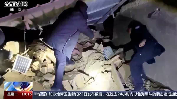 Suche nach Opfern - Schweres Erdbeben in China forderte Tote